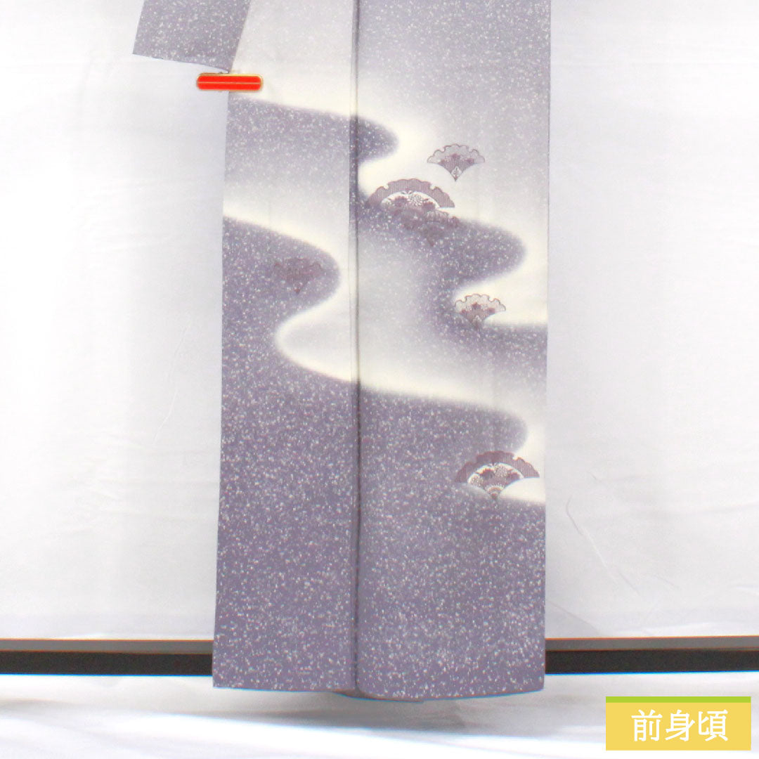 訪問着 正絹 袷 身丈157.5cm 裄丈61.5cm つるば鼠色(つるばねずいろ) タタキ染 扇 一つ紋 中陰三階菱 Aランク 紫系 1112005223320