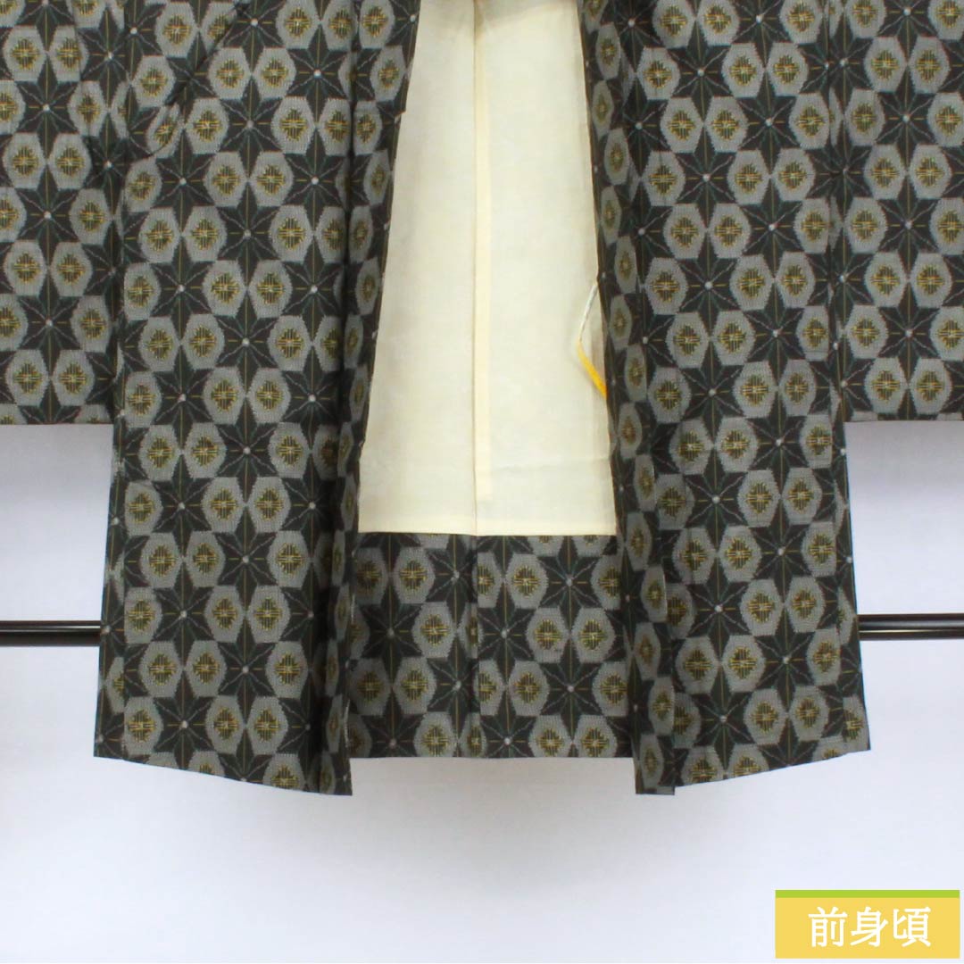 Haori (Japanese traditional kimono jacket) made of pure silk, grade A, length 80.5cm, sleeve length 64cm, rusty iron color (sabi-tui-ro), by Murayama Oshima, geometric pattern, lined, green, with haori cord, product number 1117001373919