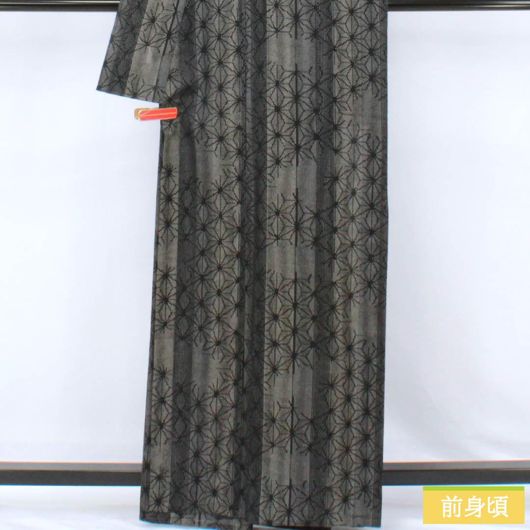 夏物 ポリ80%・絹20% 小紋 Sランク 身丈164cm 裄丈66cm 麻の葉 モノトーン 紗 黒系 1132003252410