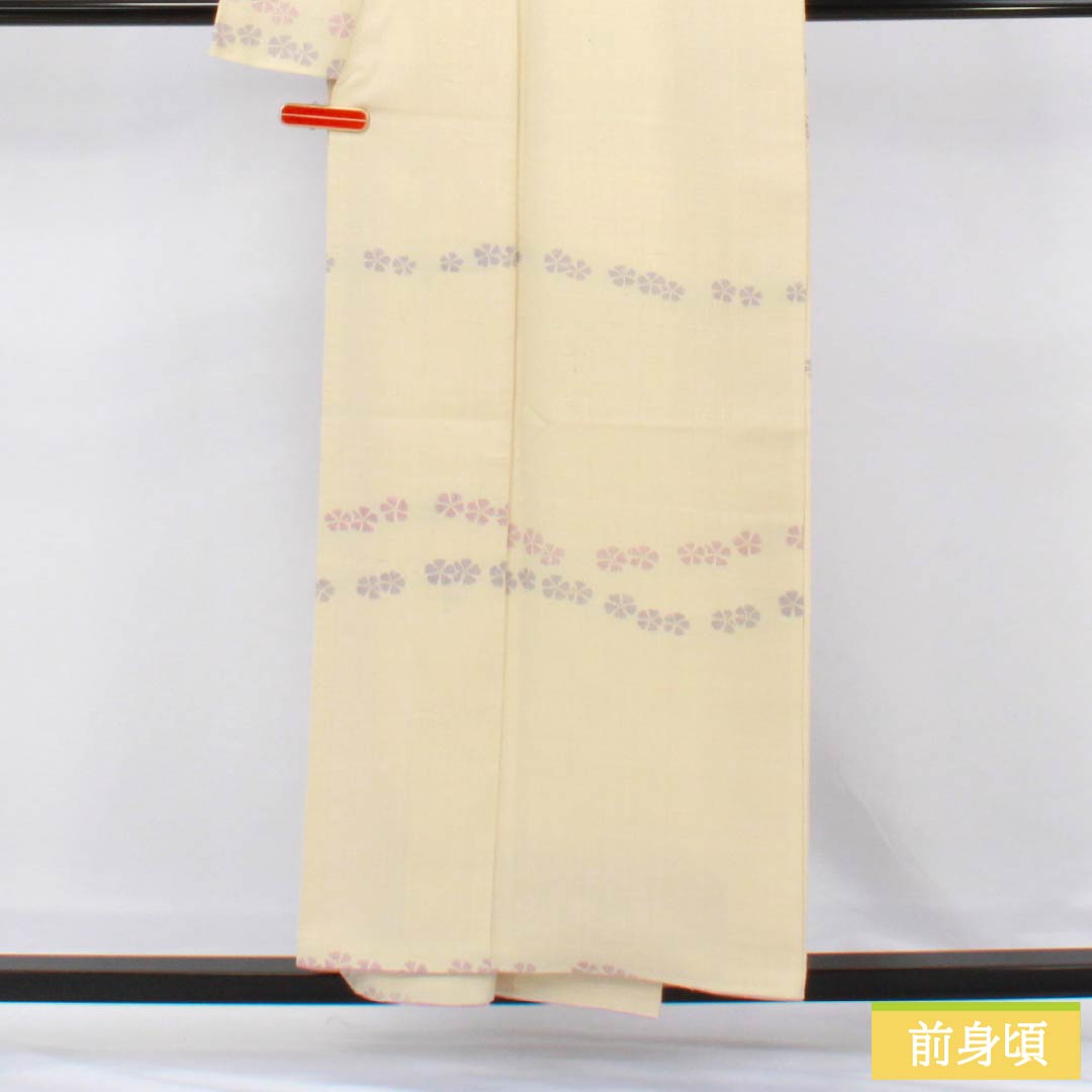 小紋 正絹 Aランク 身丈154.5cm 裄丈63.5cm 袷 薄卵色(うすたまごいろ) 花 紬地 パールトーン加工 クリーム系 1115006913215
