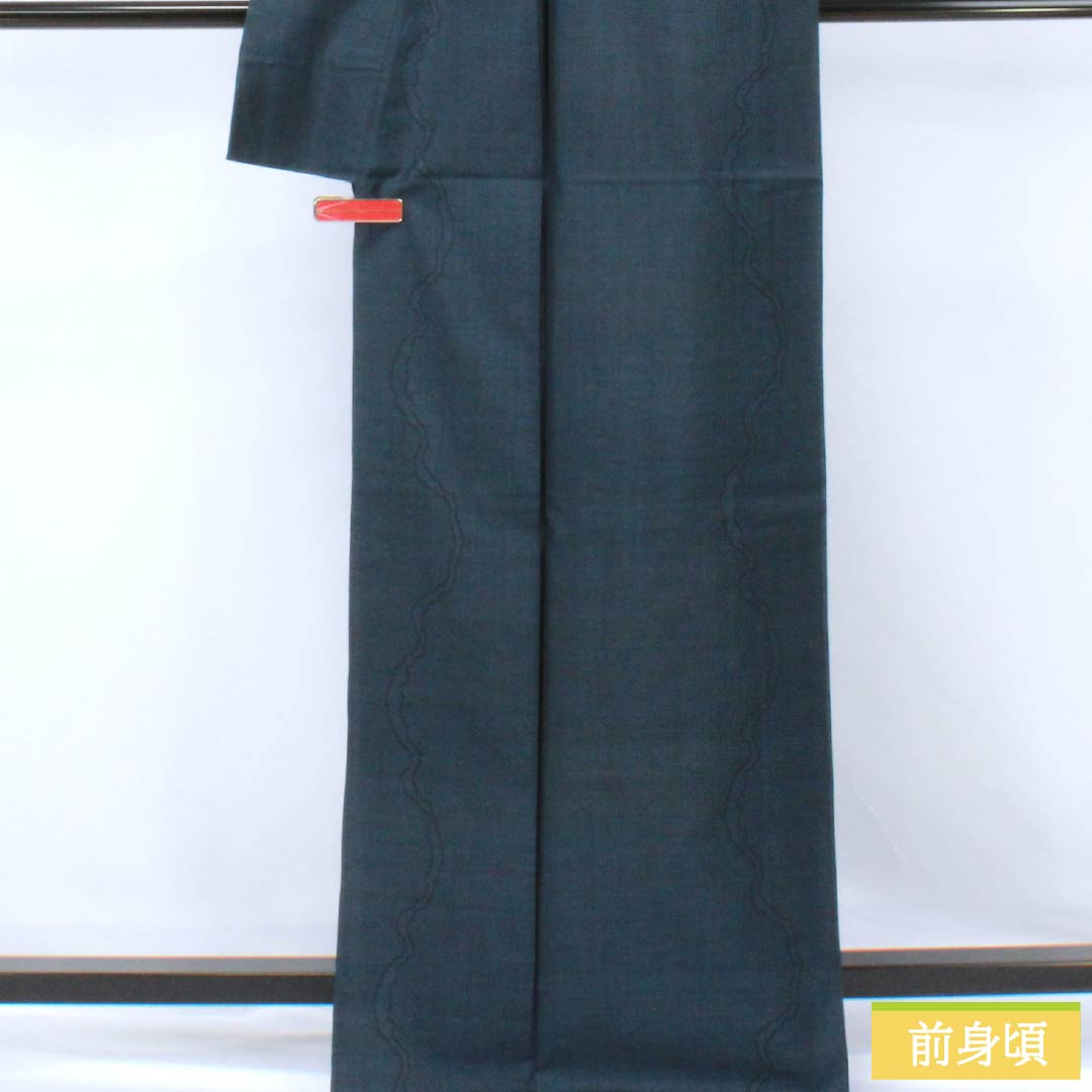 紬 正絹 Sランク 身丈168cm 裄丈67cm 燻色(ふすべいろ) 大島紬 9マルキ 縦筋 単衣 紺系 1116004752518