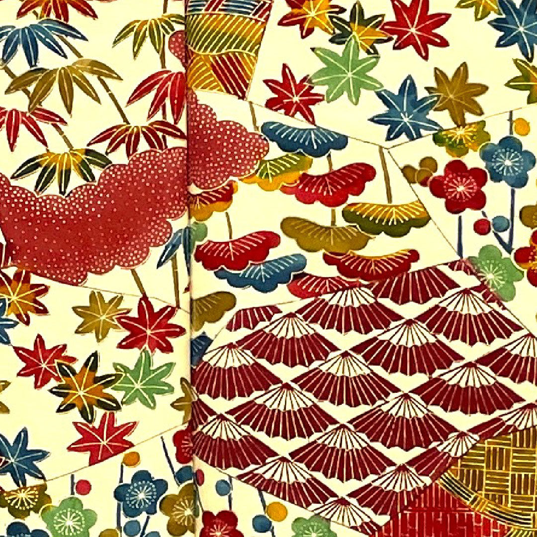 Komon, Length 156cm, Sleeve length 64cm, Lined, Stencil-dyed, Pine, Bamboo, and Plum, Auspicious motif, Pure silk, S rank, Cream color, 1115001722315