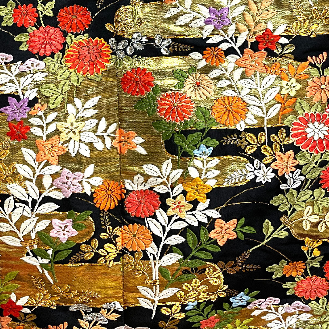 Irodourikake (colored kimono) Length 191cm Karaori (Japanese-style weave) Floral pattern Pure silk S rank Awase Black 1110000162910
