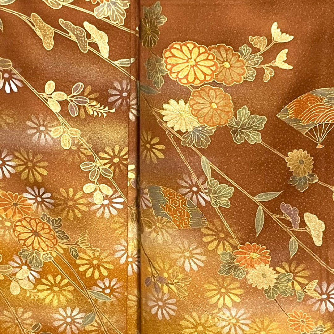 Homongi (formal kimono) Length 161cm Sleeve length 63cm Brown color Gold leaf finish Chrysanthemum Pure silk S rank Brown 1112001532414
