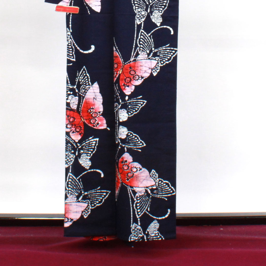 浴衣 しつけ糸付き 未使用品 濃紺色 蝶 木綿 Sランク 単衣 身丈160cm 裄丈62cm 紺系 1118002922418