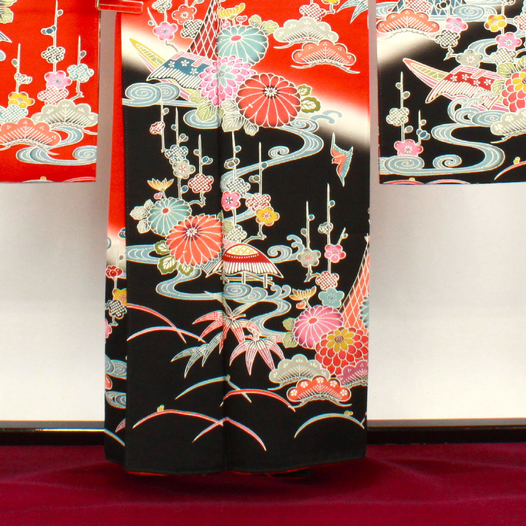 Long-sleeved kimono, length 158cm, sleeve length 66cm, lined, scarlet, Kyoto Bingata, pine, bamboo, plum, chrysanthemum, bird, auspicious motif, pure silk, S rank, red, 1113001602312