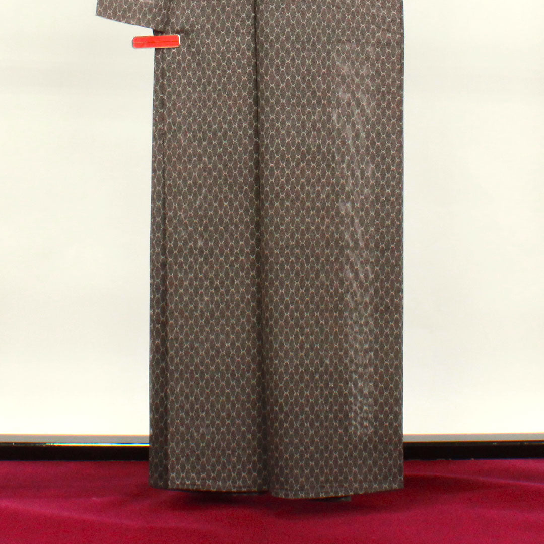 Summer pure silk komon kimono, length 160cm, sleeve length 63.5cm, dark grey, geometric pattern, silk, A rank, brown, 1132001673414