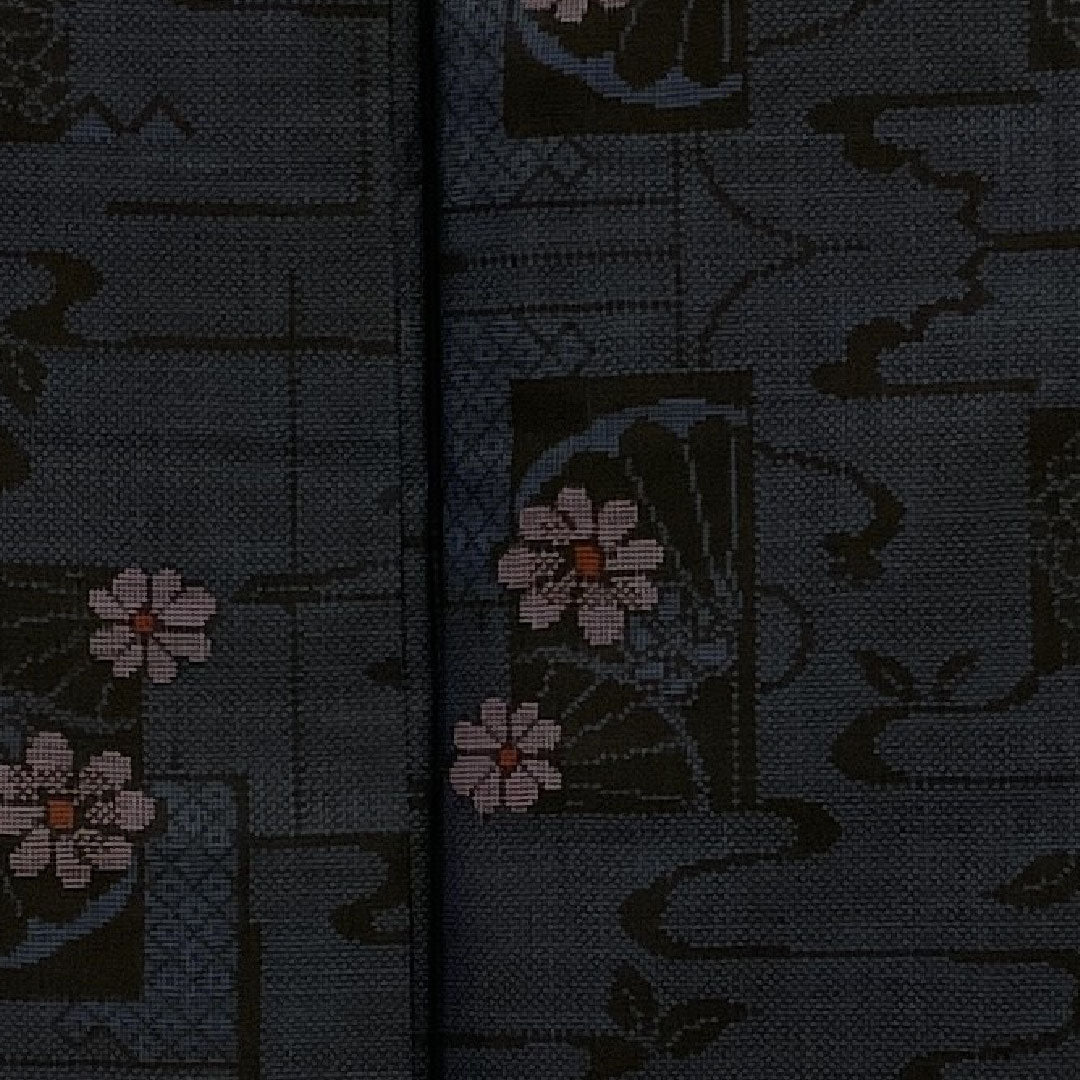 Oshima Tsumugi, Length 164cm, Sleeve length 65cm, 5 marks, Flowing water, Shikishi and flower pattern, Pure silk, S rank, Lined, Navy blue, 1116000682318