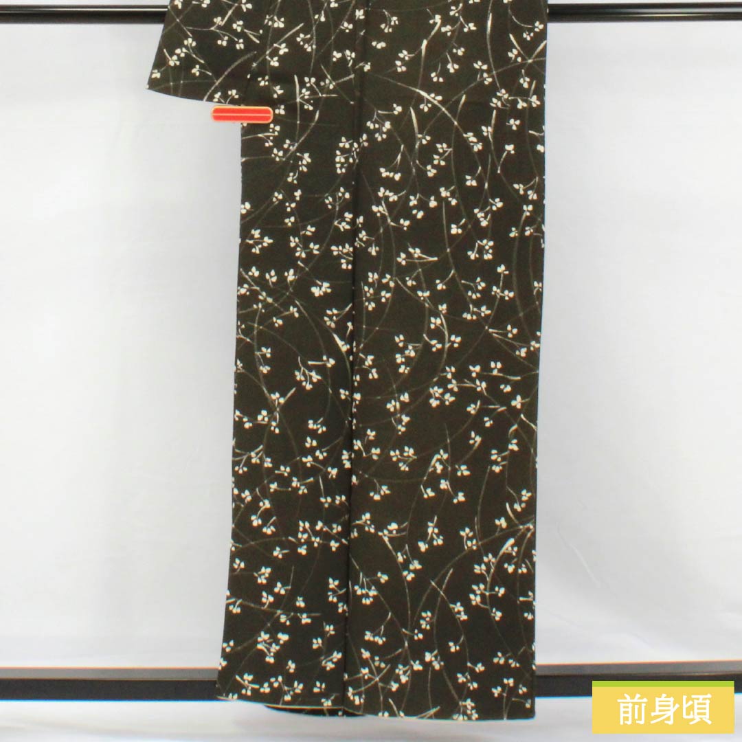 小紋 正絹 身丈159.5cm 裄丈62cm 袷 涅色(くりいろ) 小枝 Aランク 黒系 1115004973310