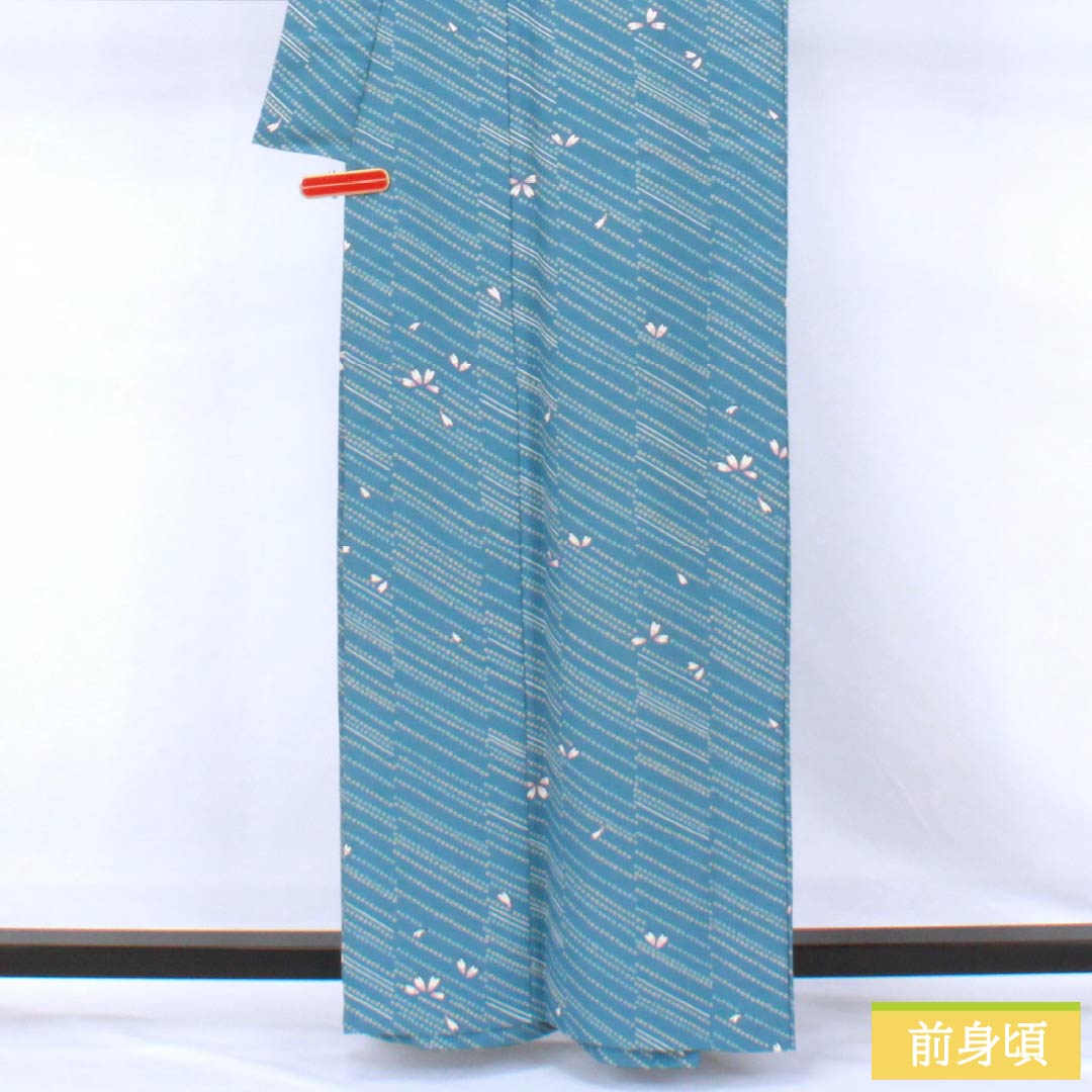 小紋 ポリエステル Sランク 身丈161.5cm 裄丈64cm 単衣 朧花色(おぼろはないろ) 型染 疋田 桜 洗える着物 青系 1115007832417