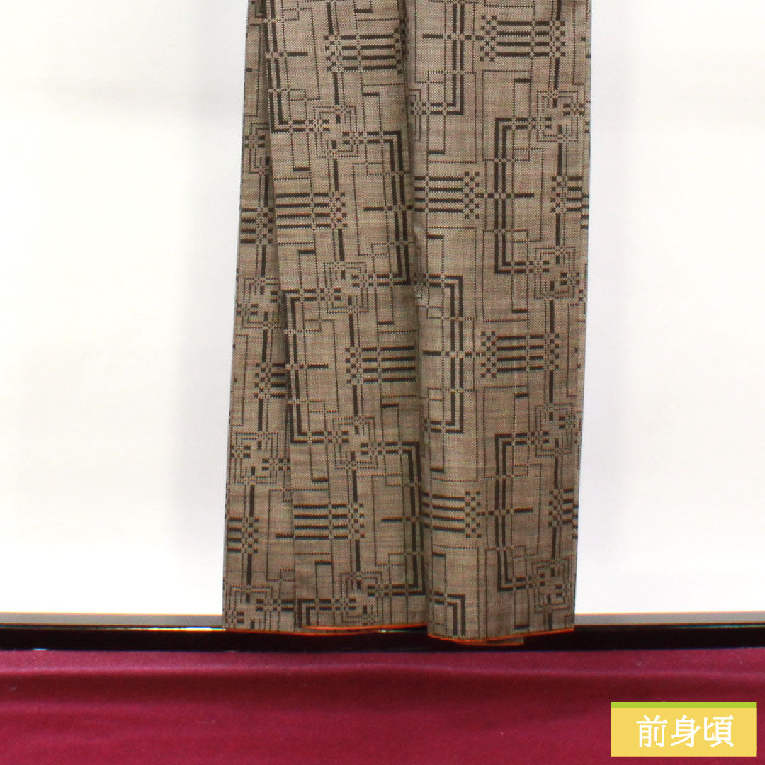 紬 正絹 身丈154.5cm 裄丈63cm 大島紬 経緯絣 幾何学模様 Aランク 袷 黒系 1116003563210