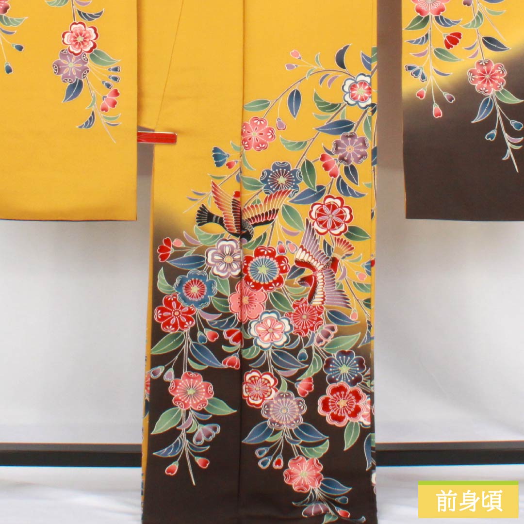 Kimono (Furisode) - Silk - S Rank - Length 179cm, Sleeve to Shoulder 68.5cm - Lined - Deep Eggshell - Kyo-Bingata - Auspicious Design - Yellow Tone - 1113002872823