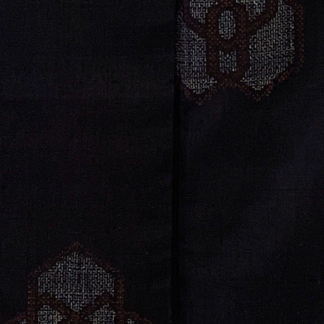Yuki Tsumugi Length 153cm Sleeve length 65cm 80 tortoiseshell pattern Authentic Yuki Tsumugi Three-layered tortoiseshell pattern Pure silk A rank Awase Black 1116000723210
