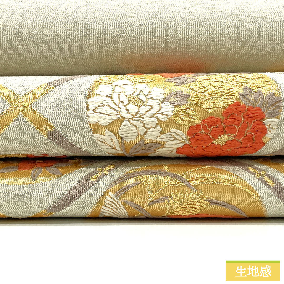 Formal, silver-toned, pure silk obi with a ceiling painting motif, tapestry weave, floral pattern, and accents, length 424cm. Product code: 1123016822322.