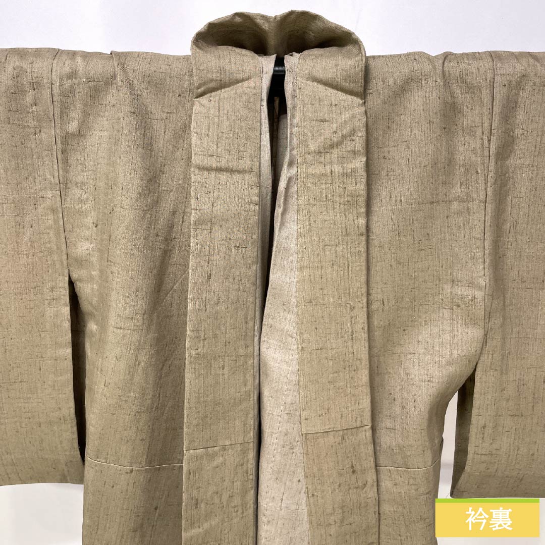 紬 正絹 Sランク 身丈162cm 裄丈64cm 香色(こういろ) 生紬 無地 一つ紋 単衣 ベージュ系 1116004562425