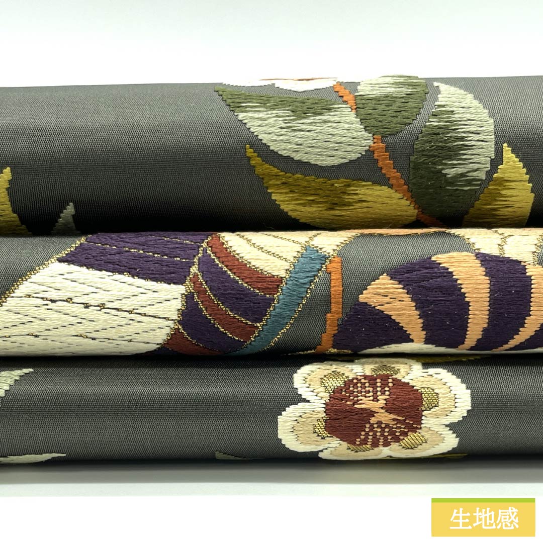 Formal, green-toned, pure silk obi (sash) for formal wear with a formal kimono (tomesode) by Shirayaen Oba. Features a bird and floral pattern, length 436cm, S rank, and six-fold hem. Product code: 1123014172319.