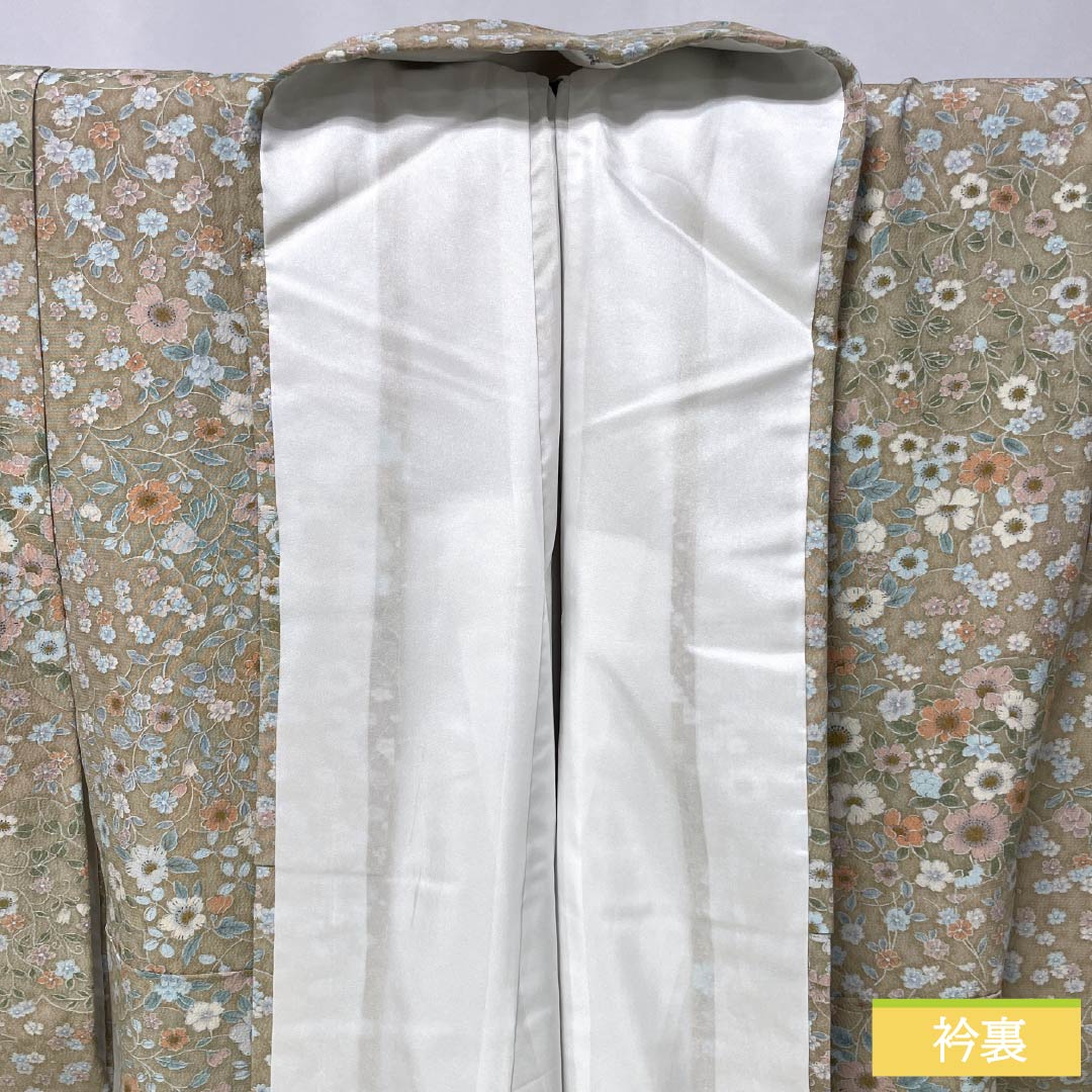 小紋 ポリエステル Sランク 身丈154cm 裄丈63cm 袷 香色(こういろ) 型染 草花模様 洗える着物 ベージュ系 1115006532225