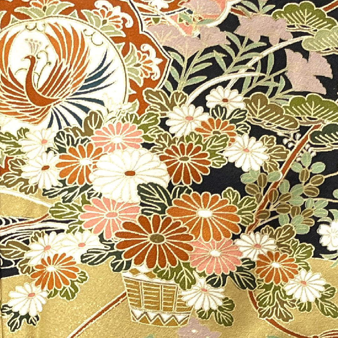 Black formal kimono, length 163.5cm, sleeve length 62.5cm, lined, Kyoto Yuzen, auspicious motif, circle with iris, pure silk, A rank, five crests, black, 1111000633410