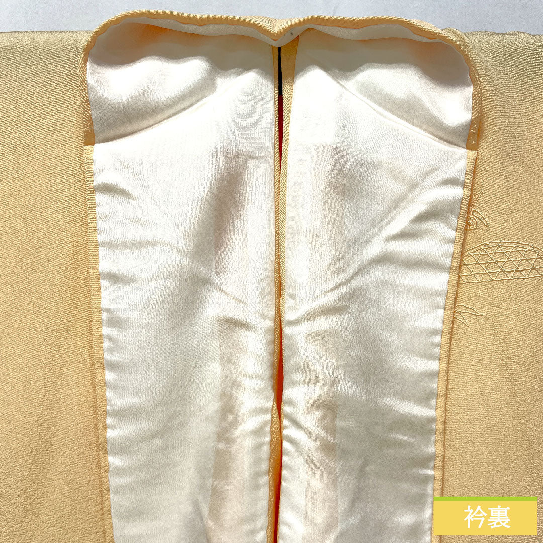 Homongi (formal kimono) made of pure silk with a waistband, length 158cm, sleeve length 66.5cm, light orange color, embroidery, floral pattern, one crest, swallowtail butterfly, tsukesage, S rank, orange, 1112005602326
