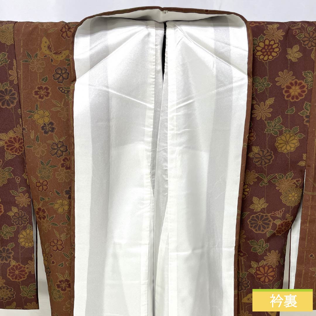 小紋 ポリエステル 身丈163cm 裄丈64.5cm 袷 焦色(こがれいろ) 煉瓦色(れんがいろ) 草花模様 蝶 洗える着物 Sランク 茶系 1115005992414