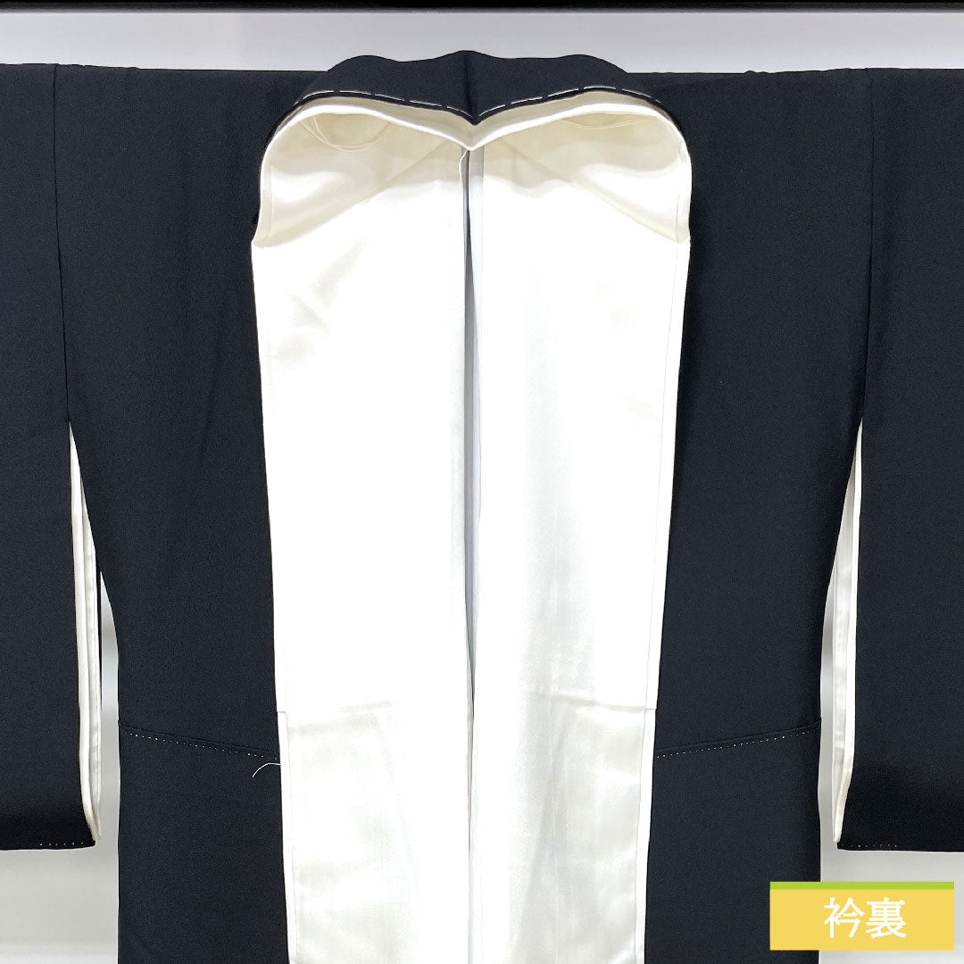 Black formal kimono, pure silk, length 165cm, sleeve length 66cm, lined, Kyo-Kaga, auspicious motif, five crests, quince, S rank, five crests, black, 1111001242510