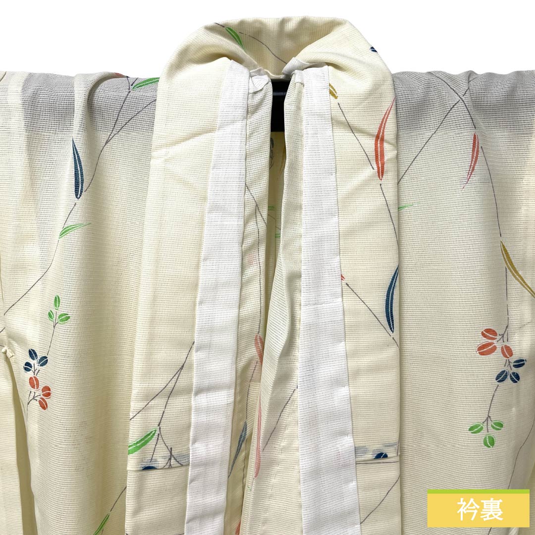 夏物 ポリエステル 小紋 Aランク 身丈163.5cm 裄丈64cm 白百合色(しらゆりいろ) 草花模様 絽 黄系 1132004513423