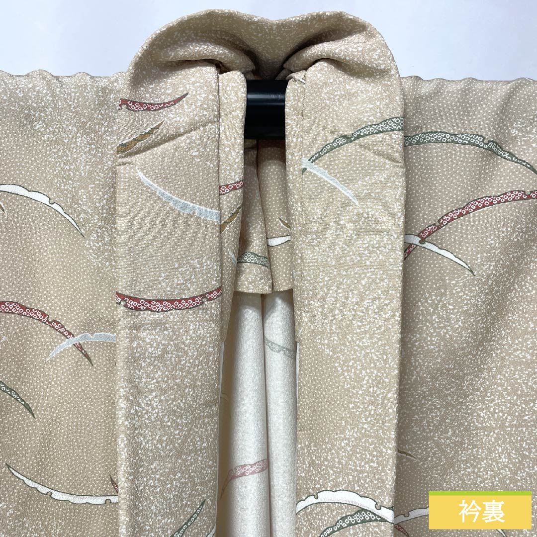 Komon (small pattern) polyester kimono, A rank, length 155.5cm, sleeve length 63cm, lined, walnut color (kurumiiro) with dew-grass pattern, backless, washable, beige, 1115007123325