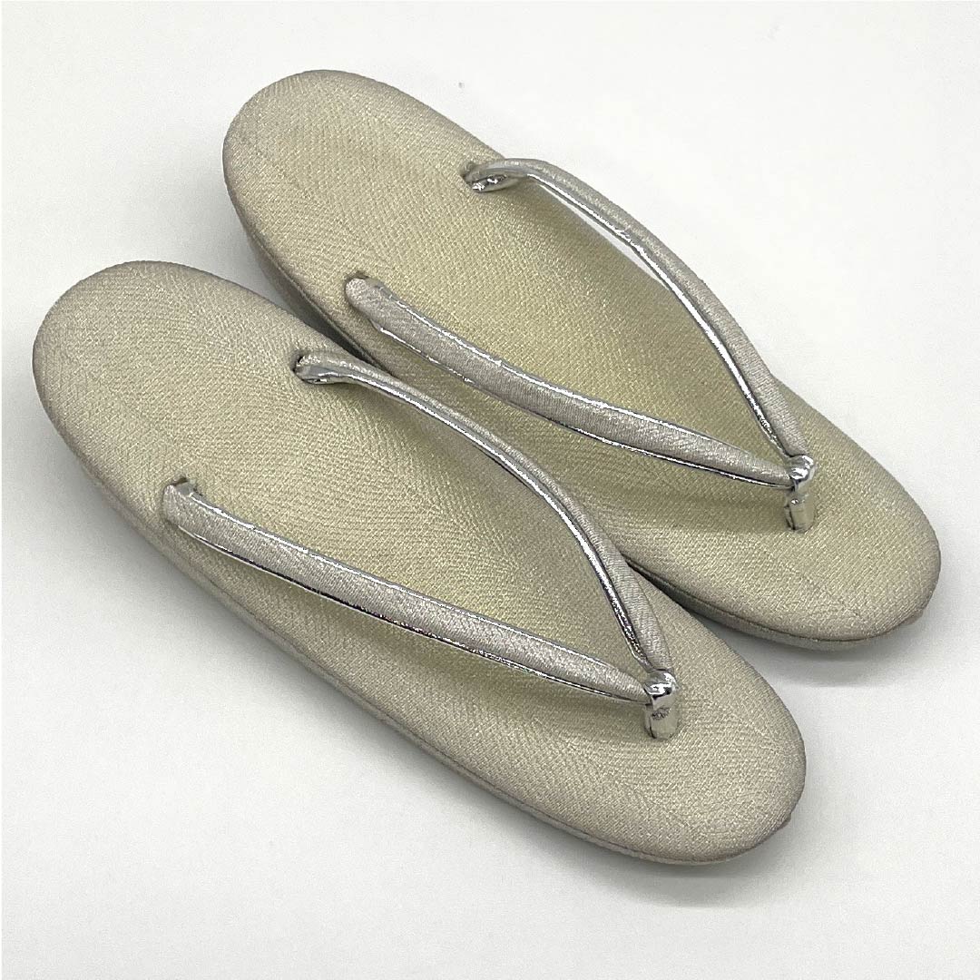 (Like New) Formal Zori and Bag Set, 2-Way, Medium, Silver, Rank B, Item Number: 1133000314322
