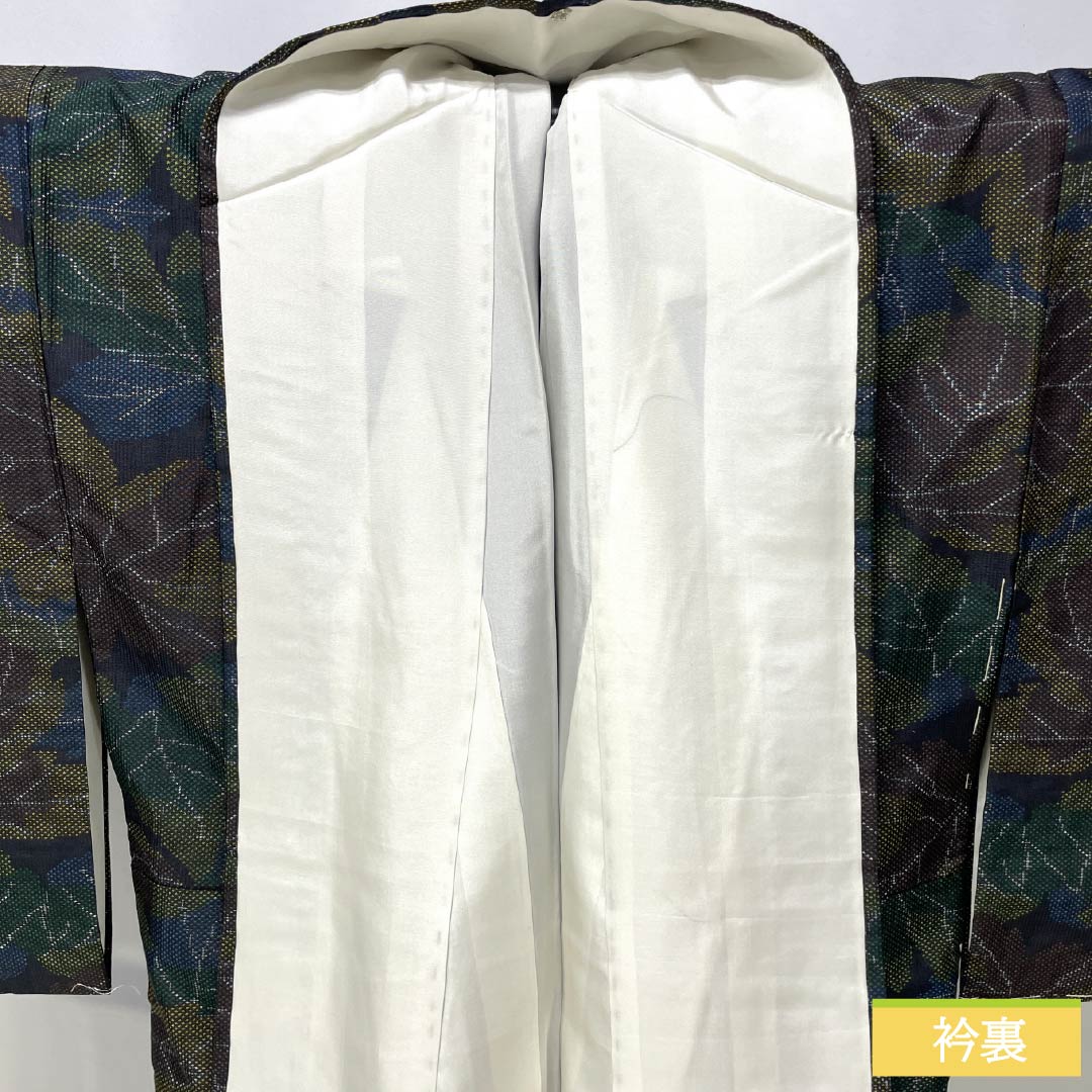 紬 正絹 Aランク 身丈157cm 裄丈60.5cm 檳榔子黒色(びんろうじぐろいろ) 葉 しつけ糸付き 袷 黒系 1116004613310