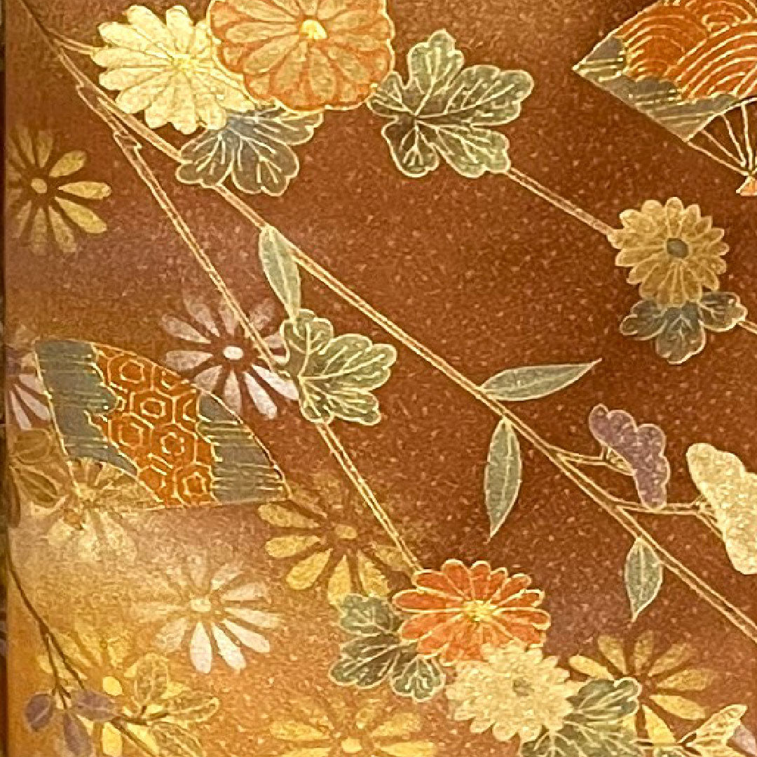 Homongi (formal kimono) Length 161cm Sleeve length 63cm Brown color Gold leaf finish Chrysanthemum Pure silk S rank Brown 1112001532414