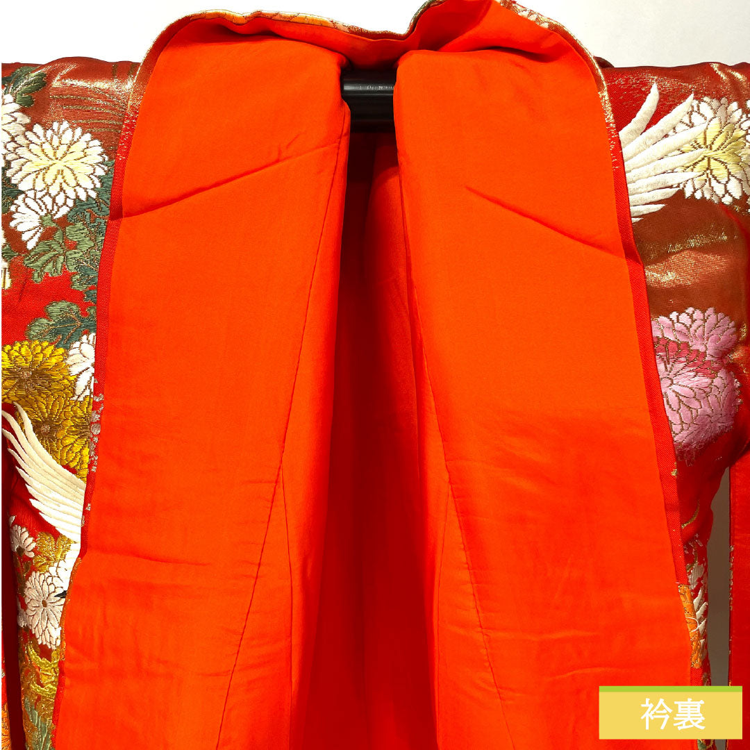 Iro-uchikake (colored kimono) made of pure silk, rank B, length 188cm, sleeve length 65cm, Karaori (traditional Japanese weave) design featuring cranes, imperial carriages, and floral motifs, lined, vermilion, 1110000904916