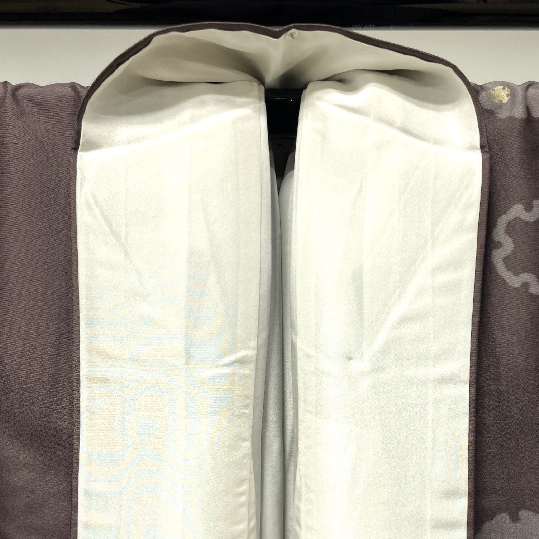 牛首紬 身丈162.5cm 裄丈65.5cm 未使用品 しつけ糸付き 小豆鼠色 市川純一郎 雪輪 正絹 Sランク 袷 茶系 1116002242414