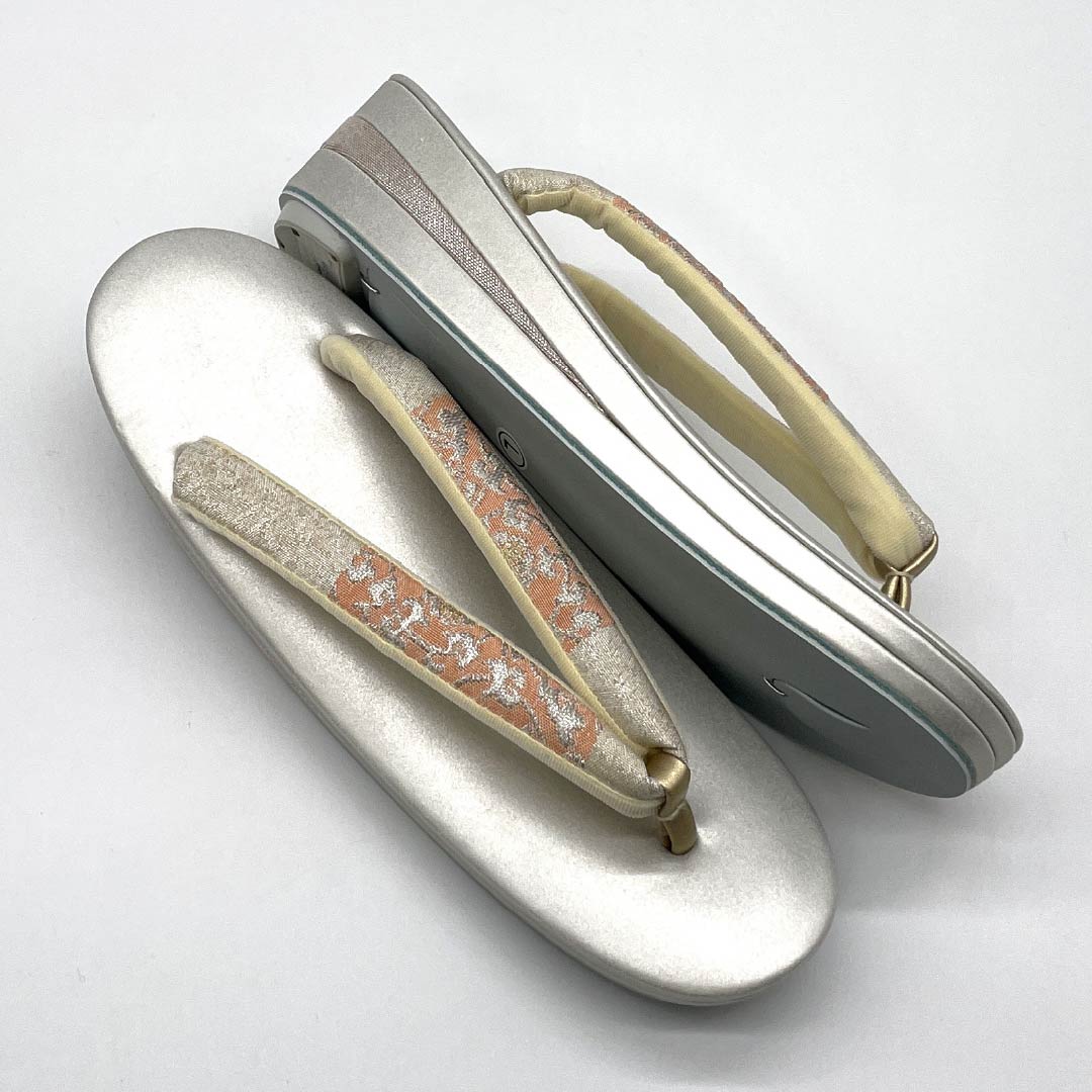 (新古品)草履バッグセット フォーマル Aランク 明綴れ 市松 唐花 Lサイズ 銀系 1133000383422