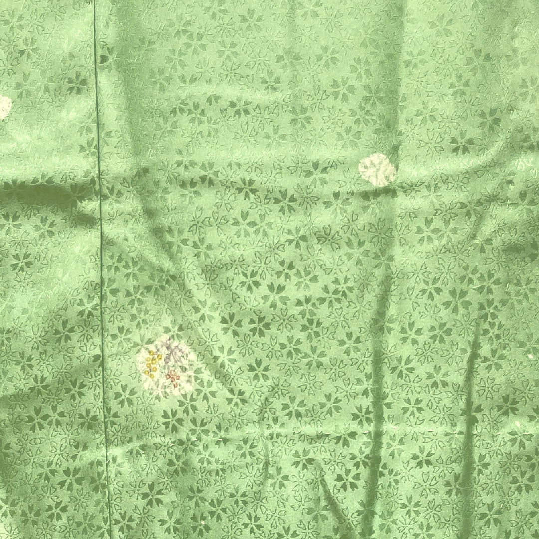 Nagajuban (long undergarment) made of pure silk, length 128cm, sleeve length 66cm, single layer, light green, chrysanthemum, A rank, green 1129000483219