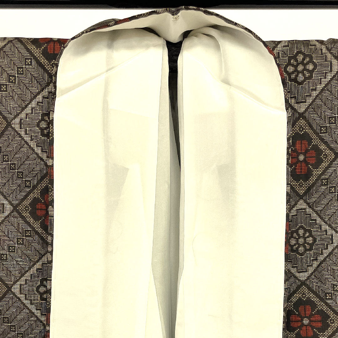 Oshima Tsumugi, Length 159cm, Sleeve length 64cm, Diagonal lattice with diamond pattern, Pure silk, S rank, Lined, Brown, 1116000862314