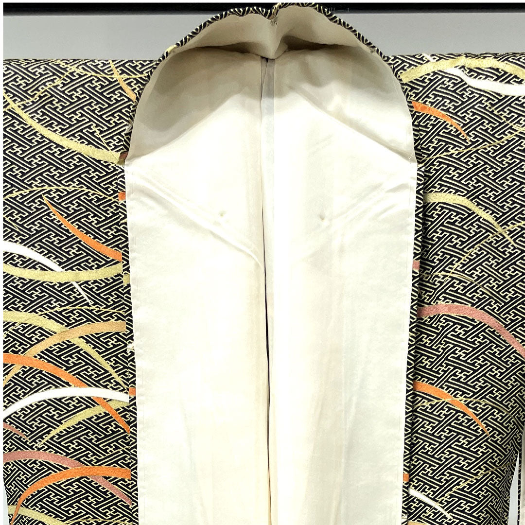 Komon Length 156.5cm Sleeve length 61.5cm Awase Sayagata Shiba grass Pure silk A rank Black 1115002683310
