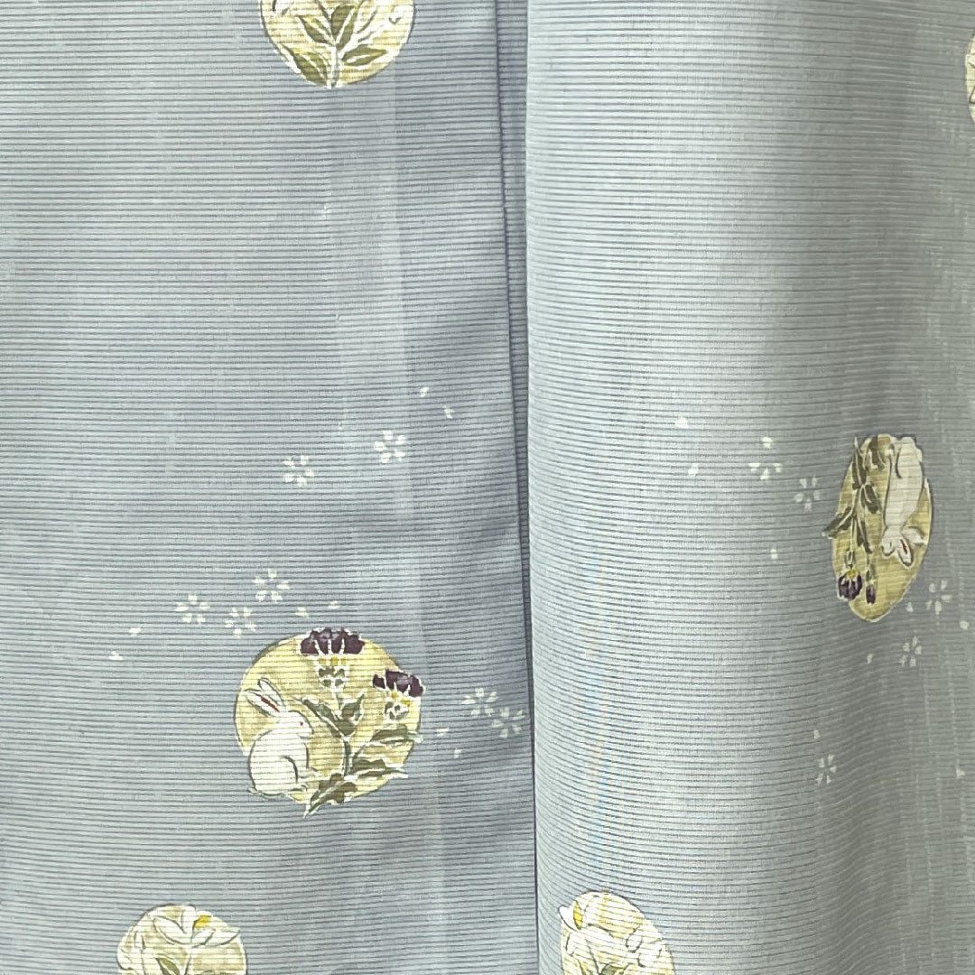 Summer kimono, polyester, small pattern, length 161cm, sleeve length 65cm, pale white, rabbit, floral pattern, washable kimono, silk, A rank, light blue, 1132000863424