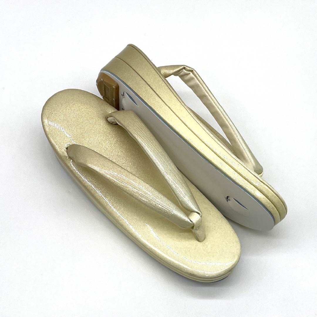 (Like New) Formal Zori and Bag Set, Grade A, Mother-of-Pearl Design, Size M, Yellow, 1133000373323