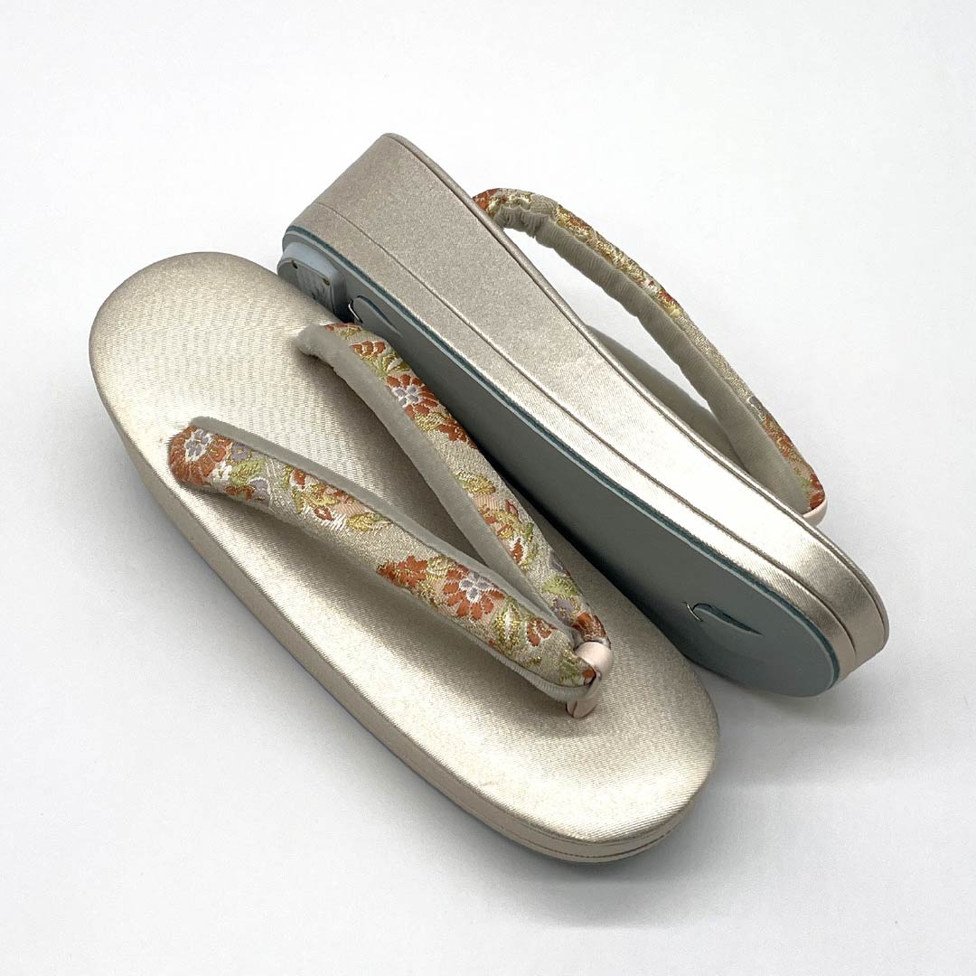 (Like New) Formal Zori and Bag Set, Chrysanthemum Design, Obi Fabric, Size M, Silver, 1133000361322