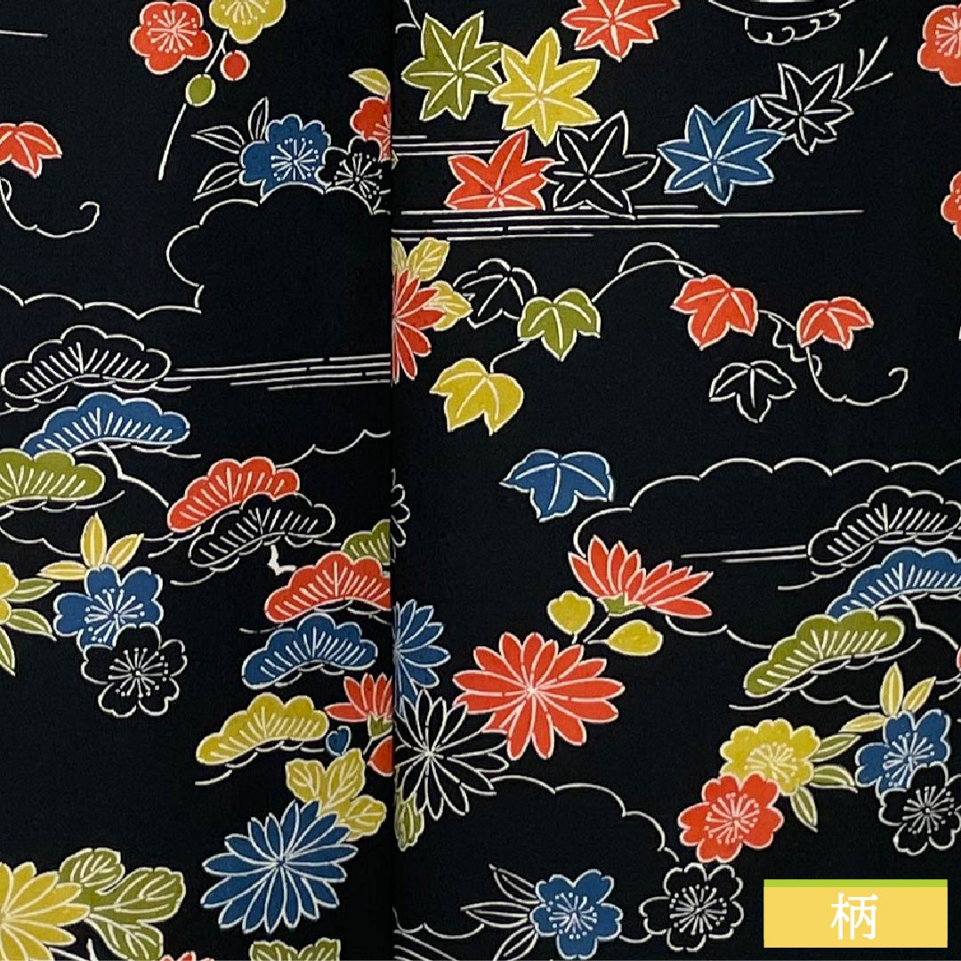Komon (small pattern) silk, S rank, length 158.5cm, sleeve length 65.5cm, lined, stencil-dyed, pine, bamboo, plum, chrysanthemum, black, 1115006872310