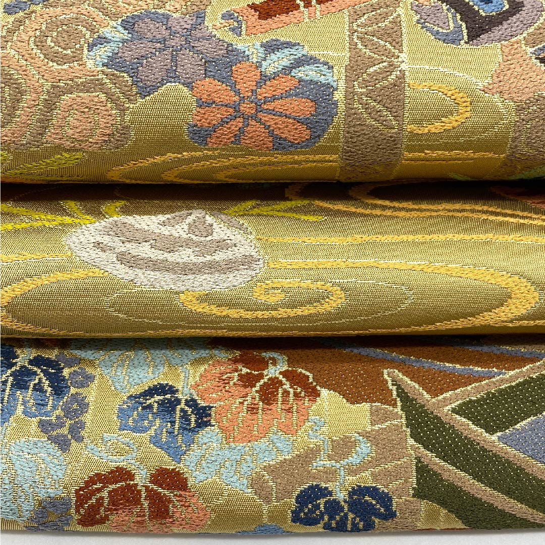 Fukuro Obi (Japanese sash) in gray, with treasures, boat, pine, Shirayaen Oba, obi length 432cm, pure silk, S rank, six-pass, formal, beige, 1123008942325