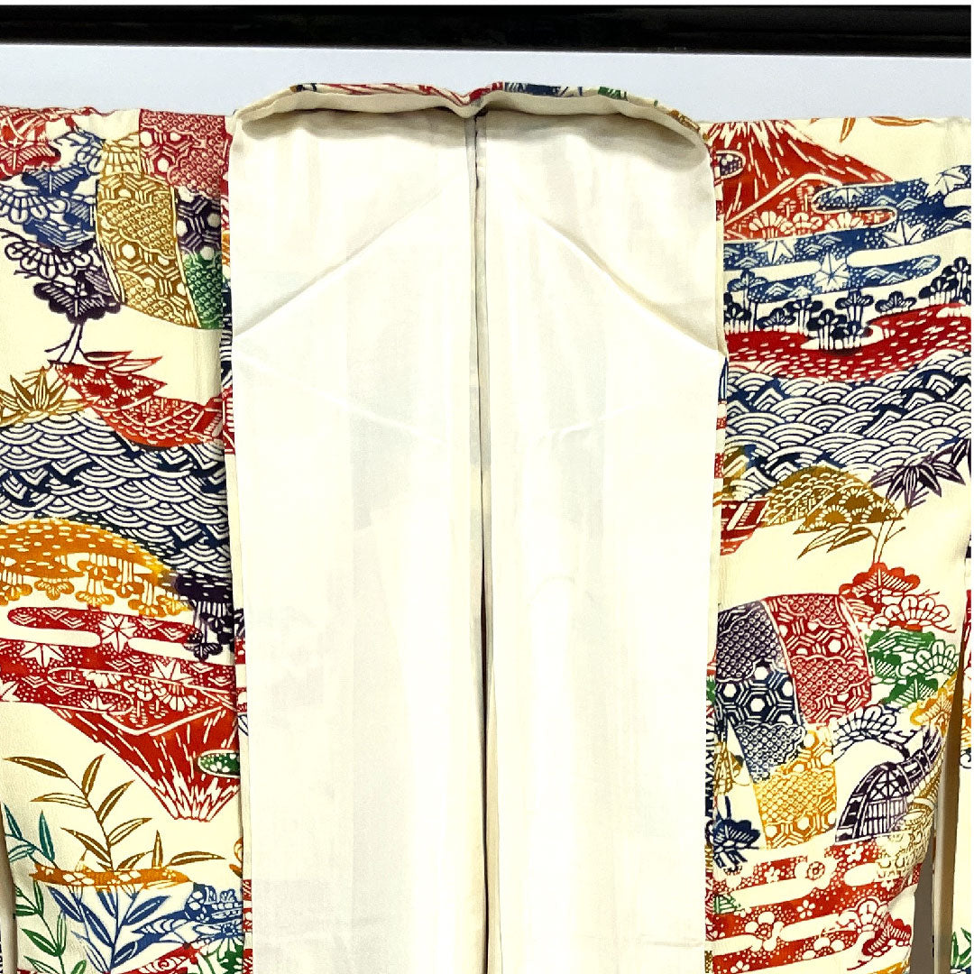 Komon Length 164.5cm Sleeve length 68cm Lined Light yellow Stencil dyeing Mt. Fuji Chayatsuji Pure silk S rank Cream 1115002402415