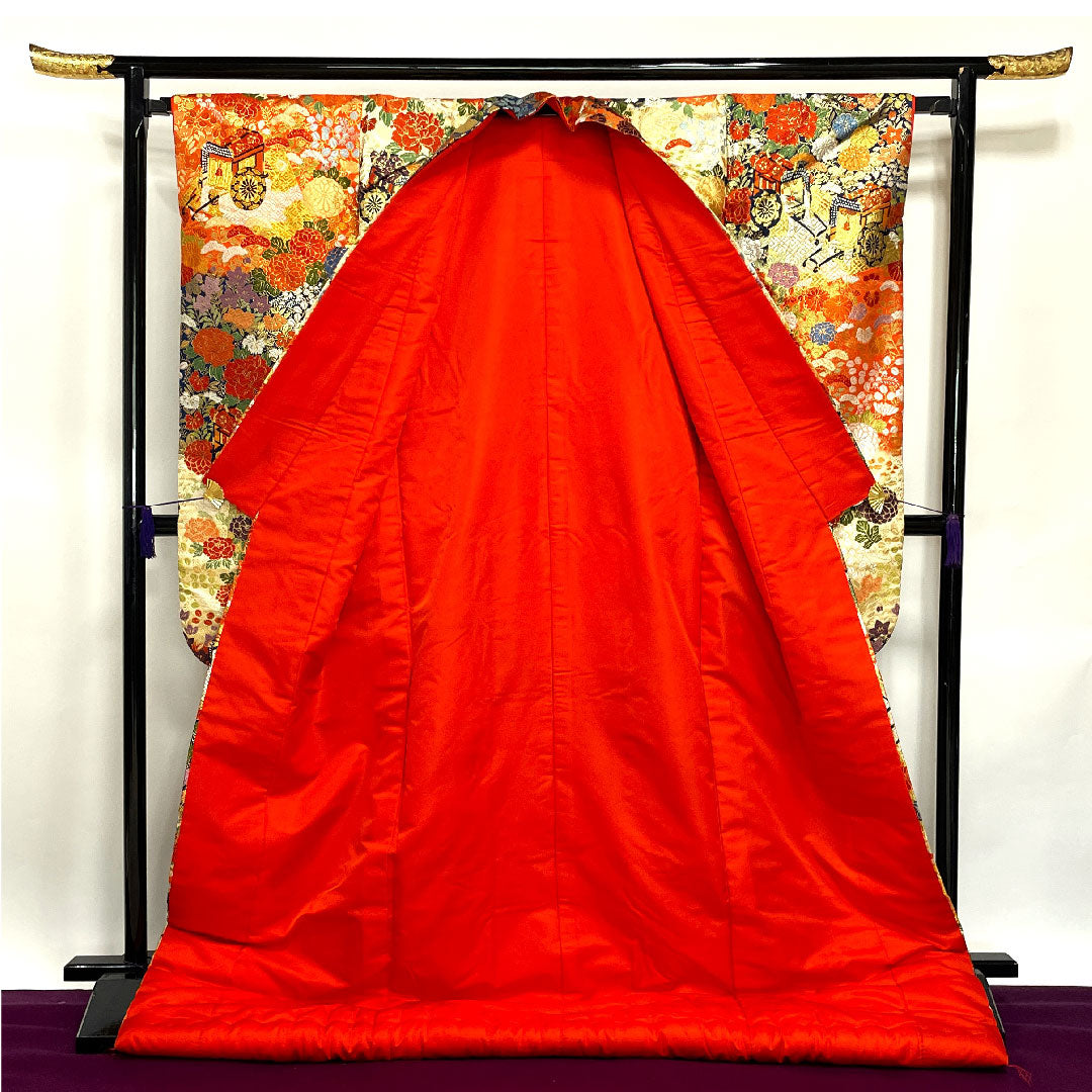 Colored Uchikake Length 181cm Karaori Imperial Carriage Four Seasons Flowers Pure Silk S Rank Awase Gradation 1110000172999