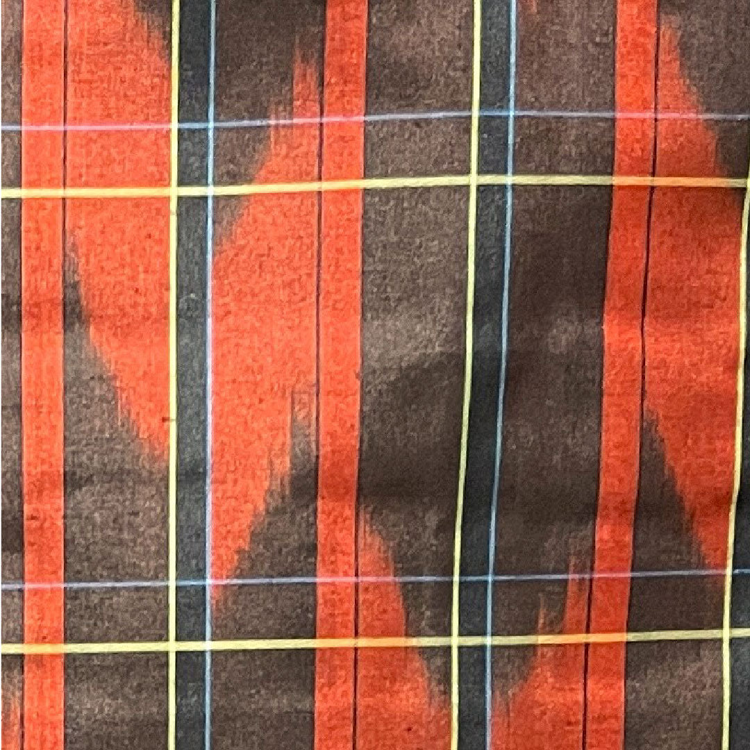Tsumugi (Japanese kimono) with a red birch color, arrow pattern, and basting threads. Length: 163.5cm, Sleeve Length: 65cm. Unused. Pure silk, S rank. Lined, red. Product code: 1116002782412