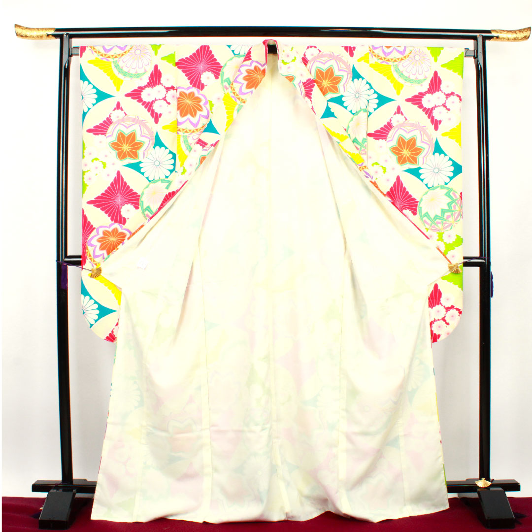 振袖 身丈170cm 裄丈67cm 袷 淡黄蘗色 洗える着物 鞠 七宝 ポリ Sランク クリーム系 1113001142615