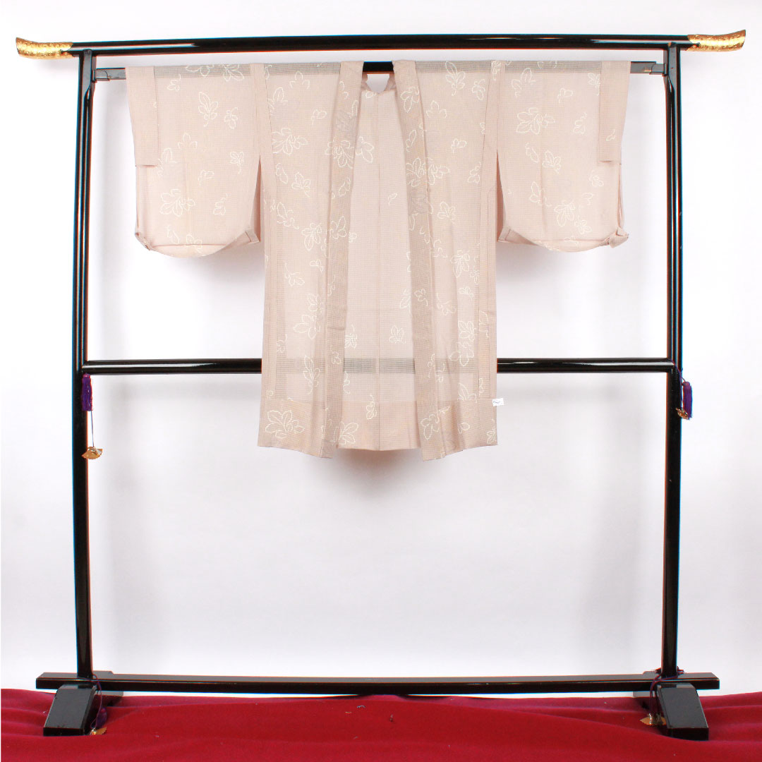 Haori (Japanese traditional coat) Length 90.5cm Sleeve length 63cm Tokiwa gray Made by Horiichi Chrysanthemum leaf pattern Pure silk S rank Gauze Gray 1117000522922