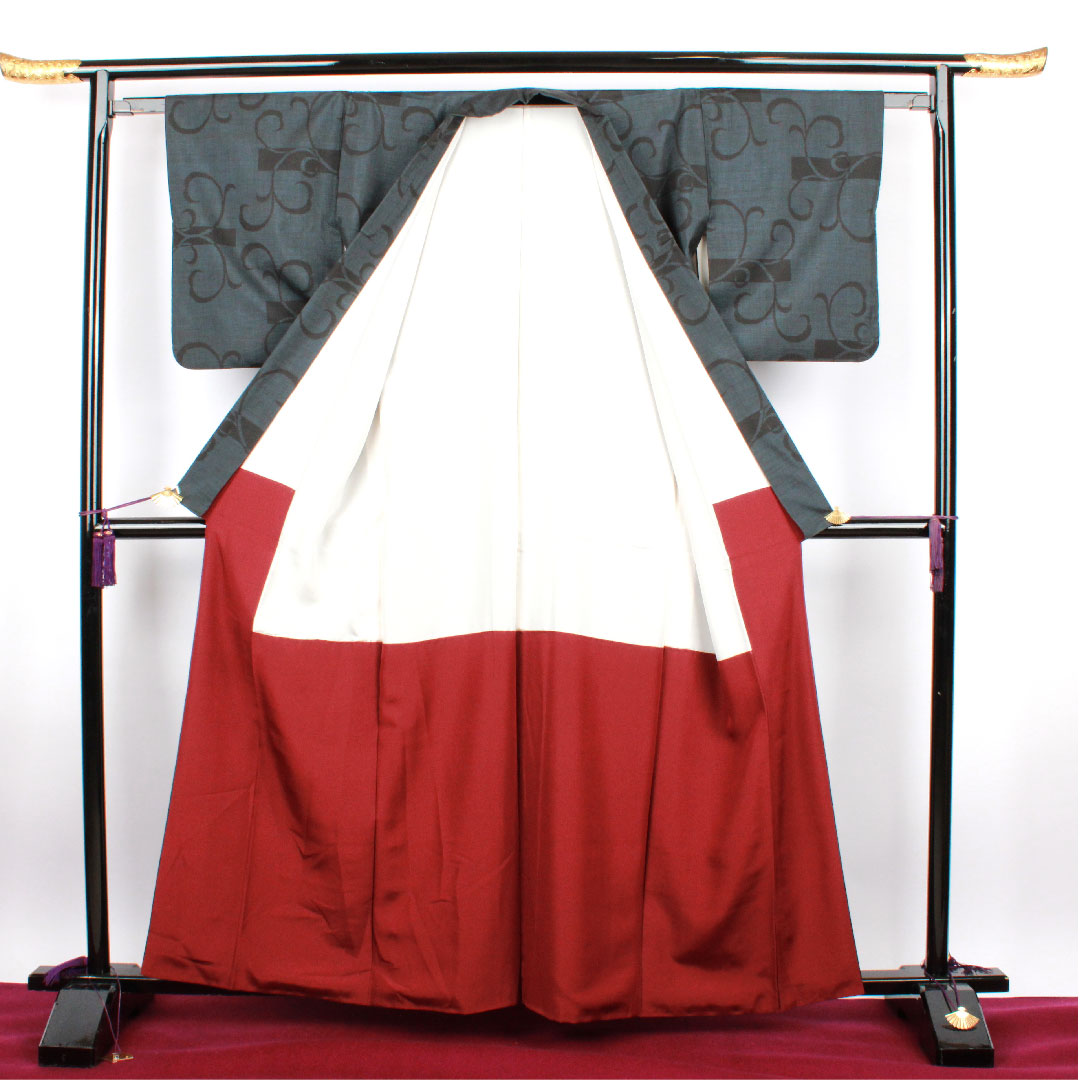 Oshima Tsumugi, Length 158.5cm, Sleeve length 62.5cm, Indigo dye, 12 marks, Warp and weft ikat, Ivy pattern, Pure silk, S rank, Awase, Navy blue, 1116001602318