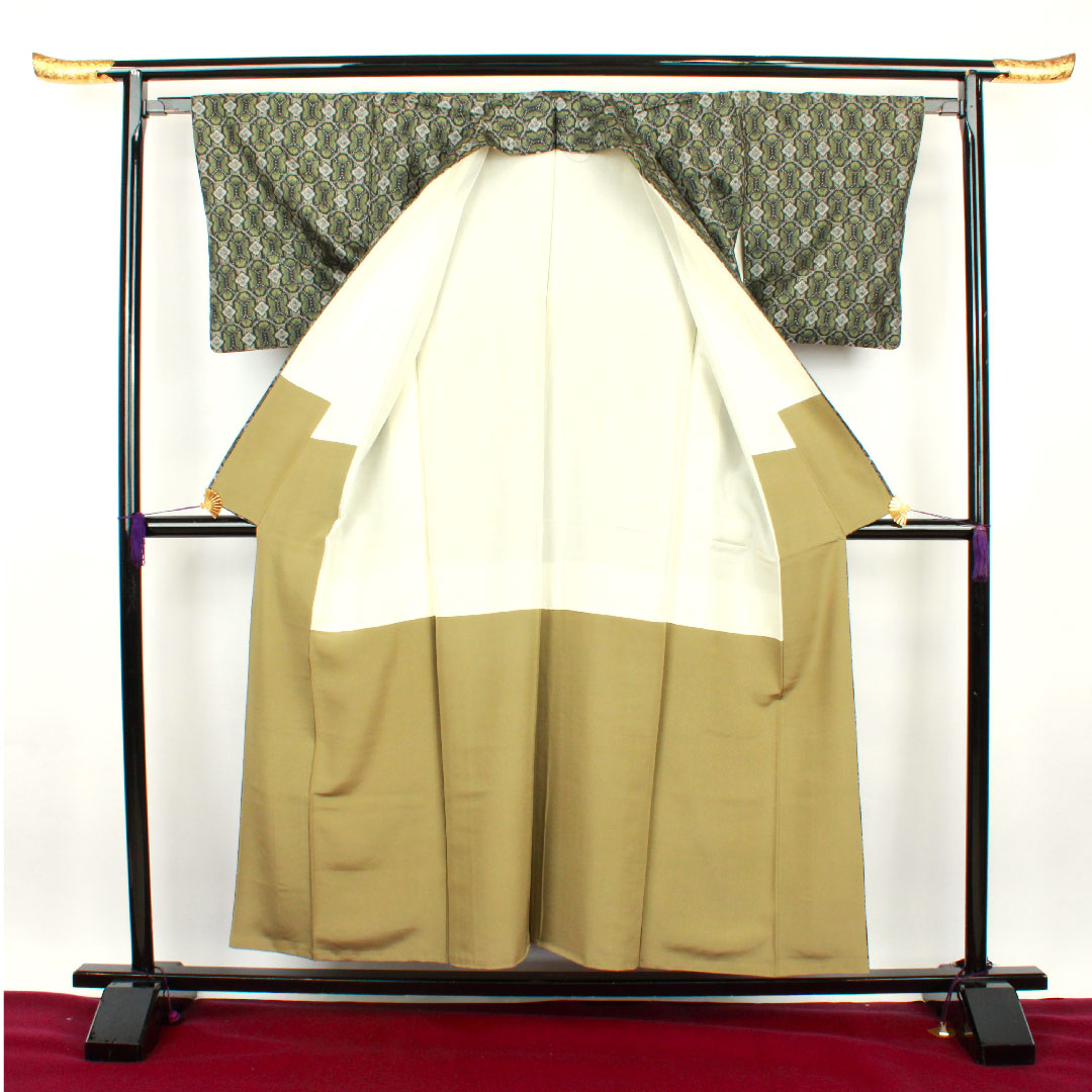 村山大島 身丈155.5cm 裄丈63.5cm 幾何学模様 正絹 Aランク 袷 黒系 1116001963310