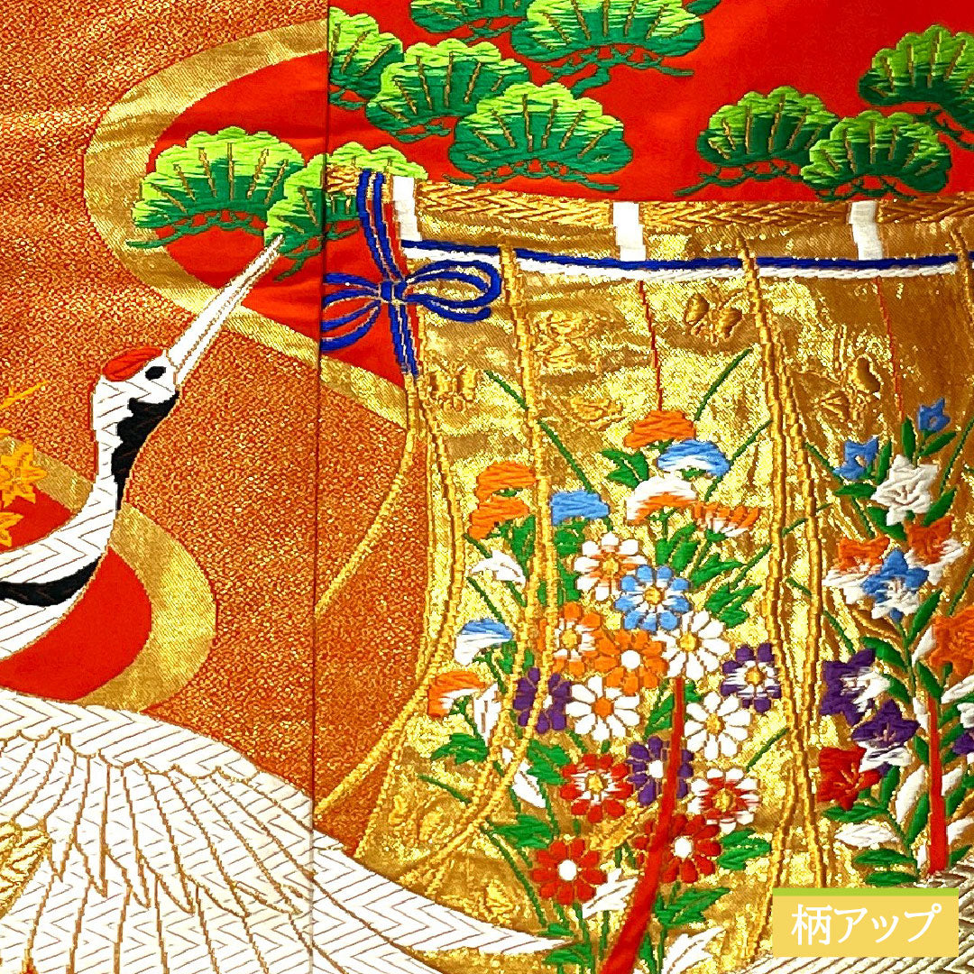 Iro-uchikake (colored kimono) made of pure silk, grade A, length 185cm, sleeve length 67cm, Karaori (Chinese weave) design with crane and folding screen motifs, pine tree motif, lined, vermilion, product number 1110001043916