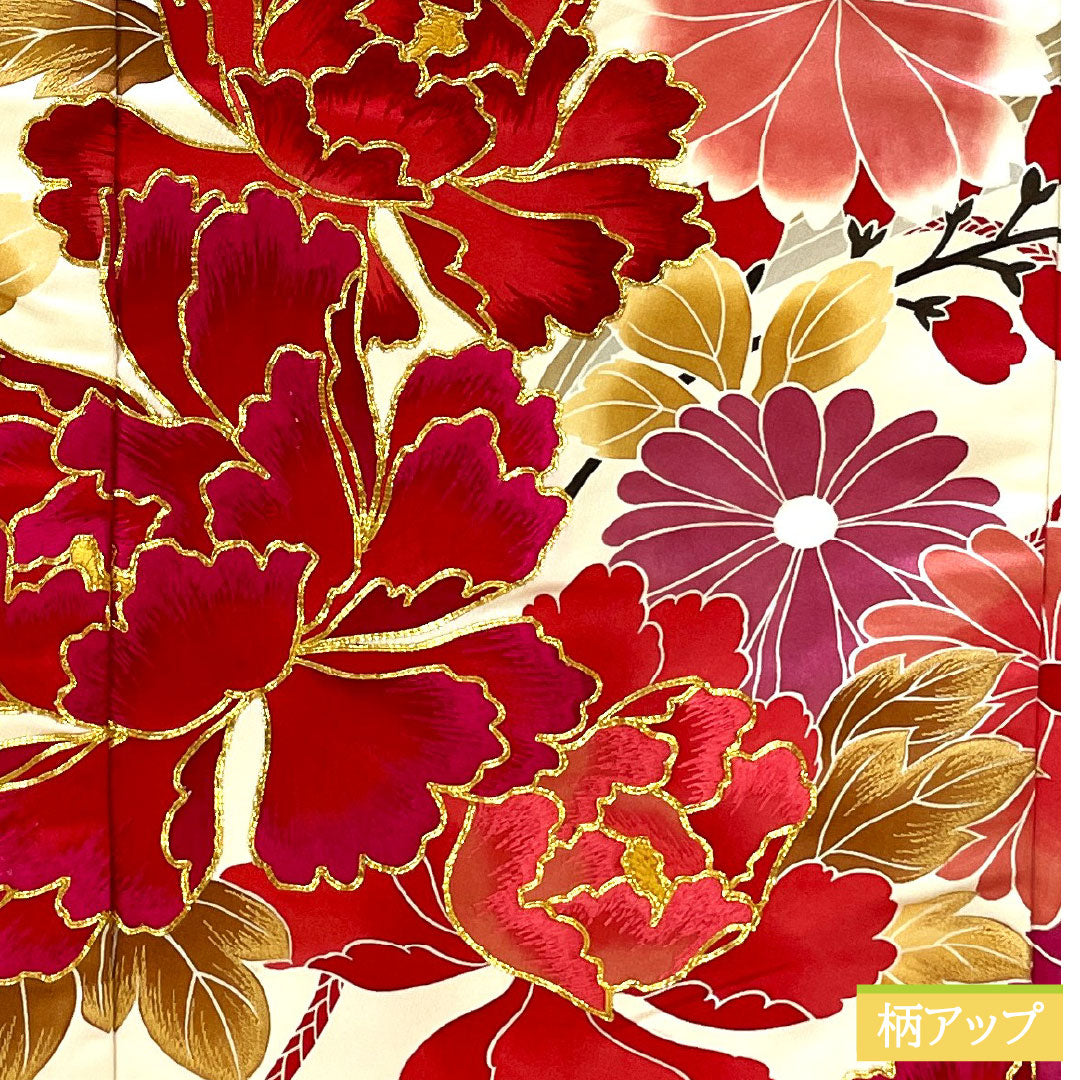 Iro-uchikake (colored kimono) made of pure silk, grade A, length 195cm, sleeve length 67.5cm, featuring a torii gate, chrysanthemums, and cherry blossoms, lined, cream-colored, product number 1110001013915
